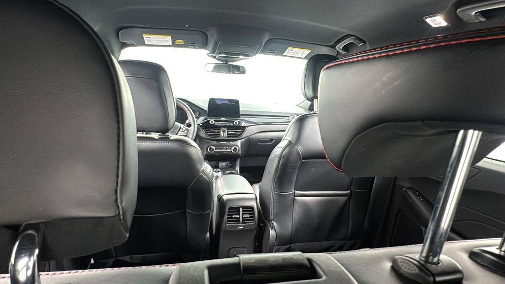 Used 2023 Ford Escape ST-Line image 18