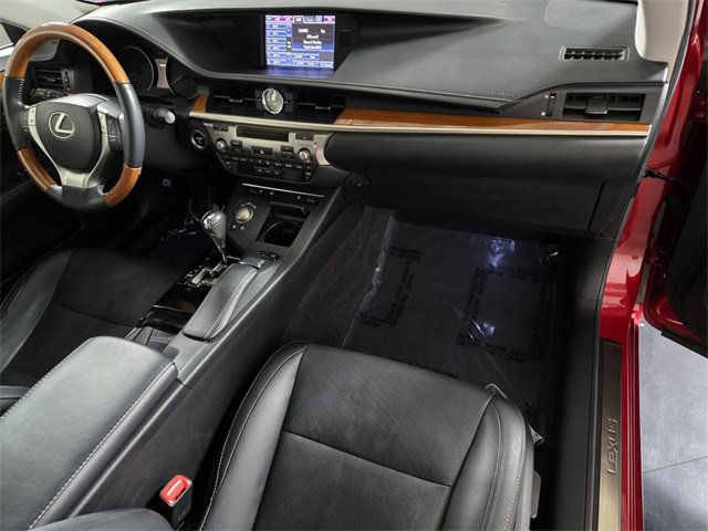 Used 2013 Lexus ES 300h w/ Luxury Pkg image 24