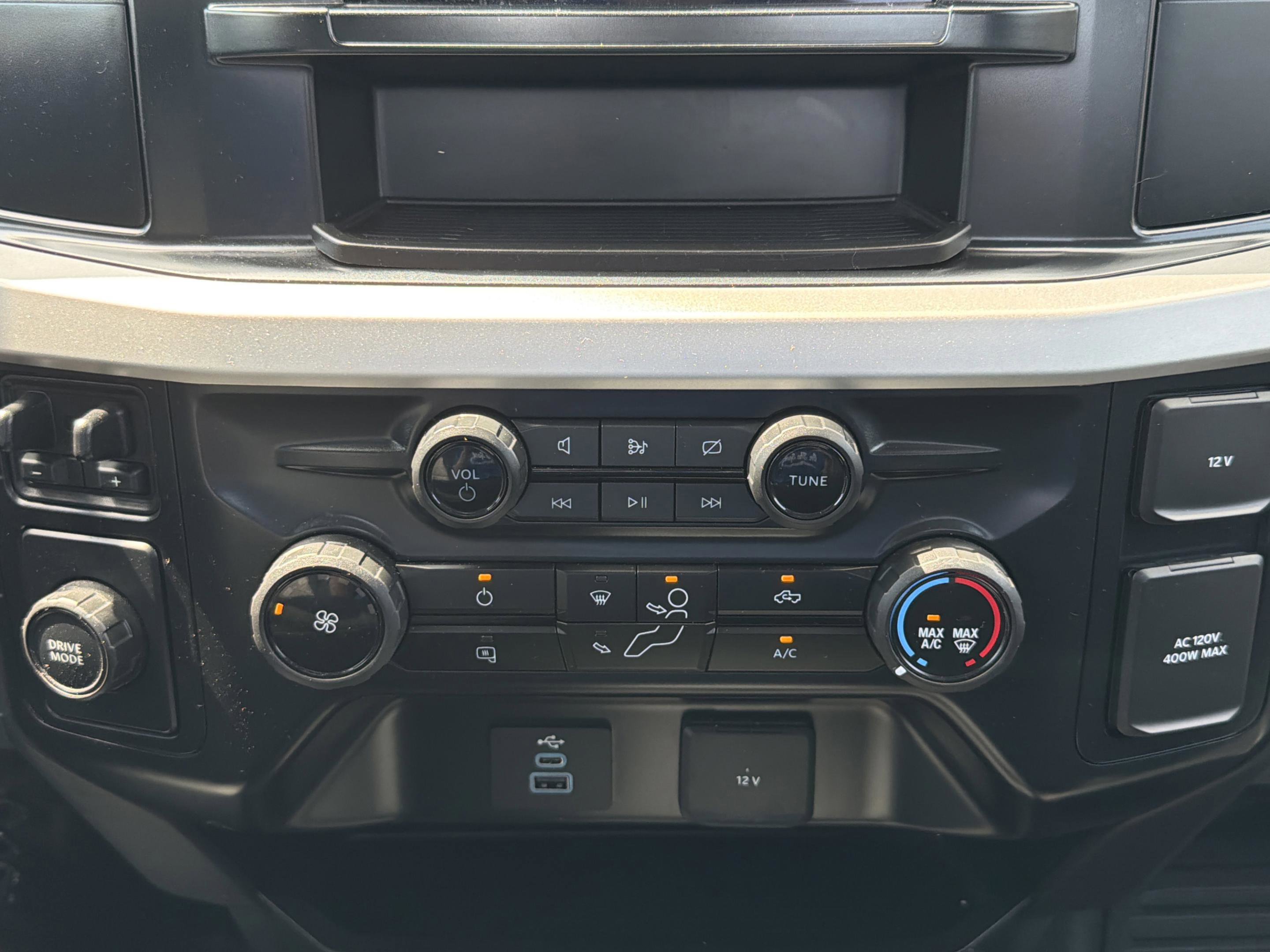 Used 2024 Ford F350 XL w/ 360-Degree Camera Package image 18