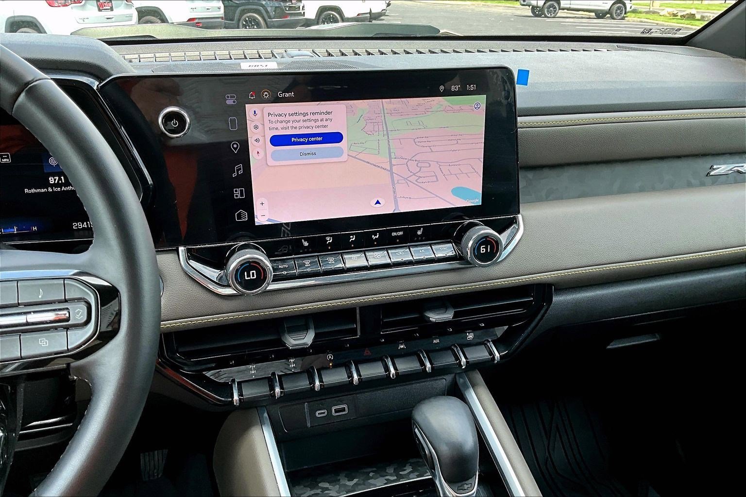 Used 2024 Chevrolet Colorado ZR2 w/ Technology Package image 16