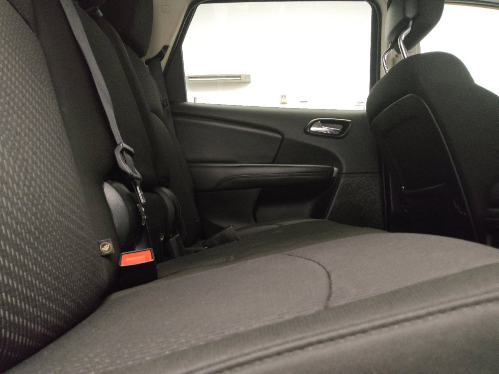 Used 2020 Dodge Journey SE w/ SE Popular Equipment Group FWD image 21