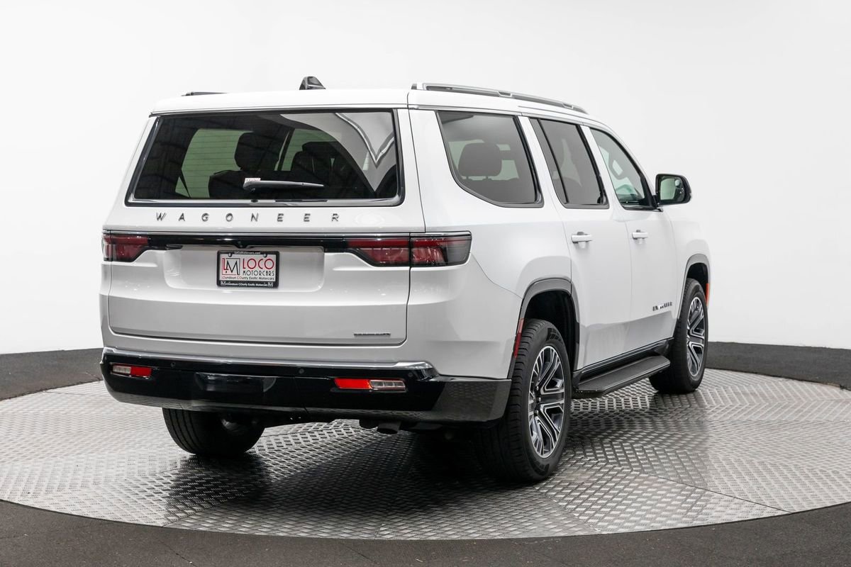 Used 2024 Jeep Wagoneer Series II image 5