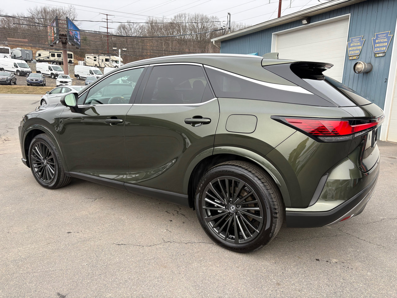 Used 2025 Lexus RX 350 AWD image 3