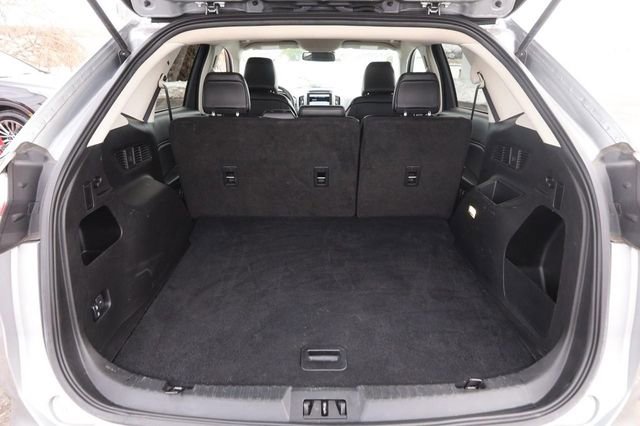 Used 2024 Ford Edge SEL image 7