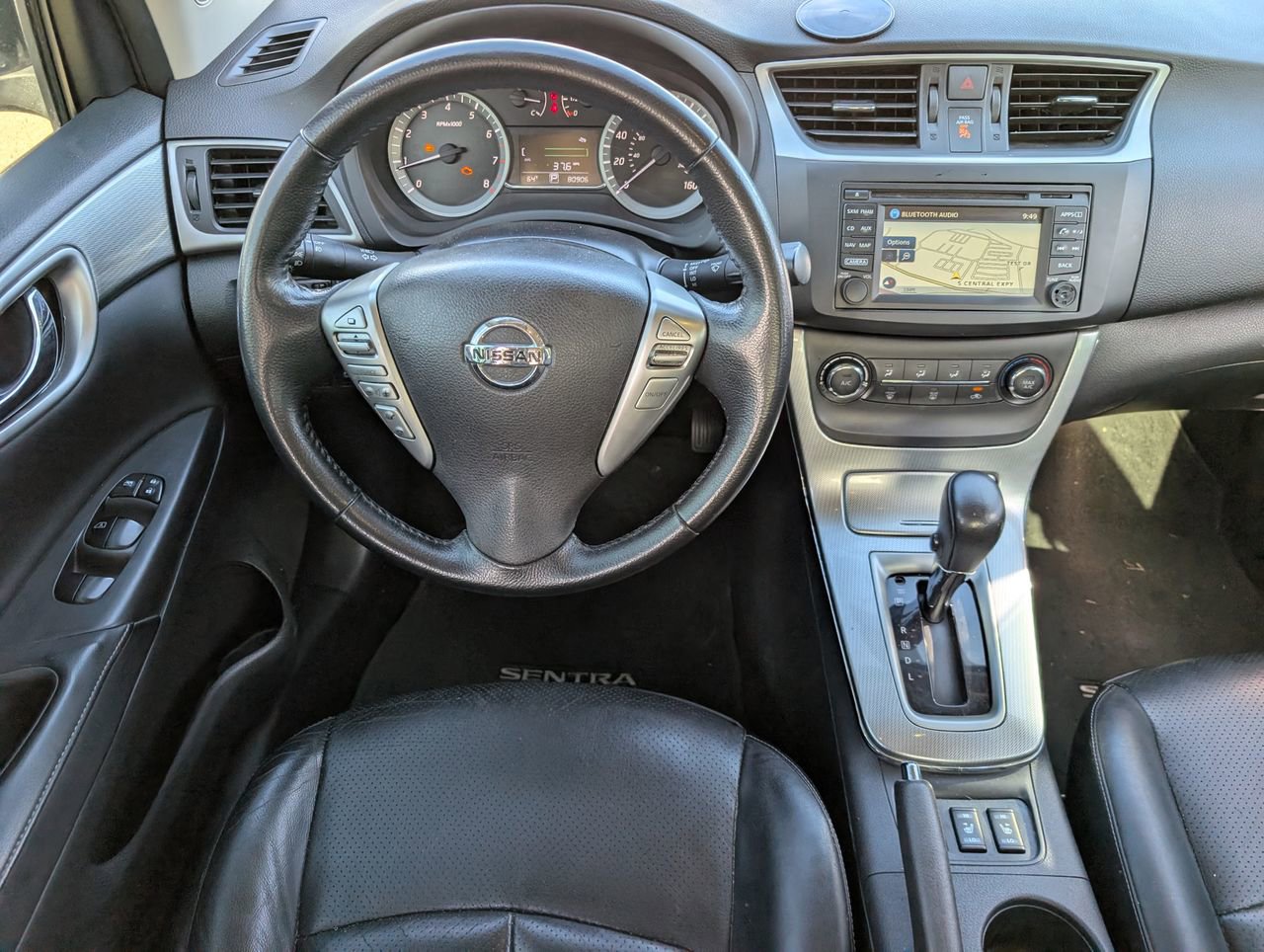 Used 2015 Nissan Sentra SR w/ SR Premium Package image 11