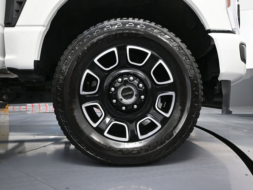 Used 2025 Ford F250 Platinum AWD/4WD image 16
