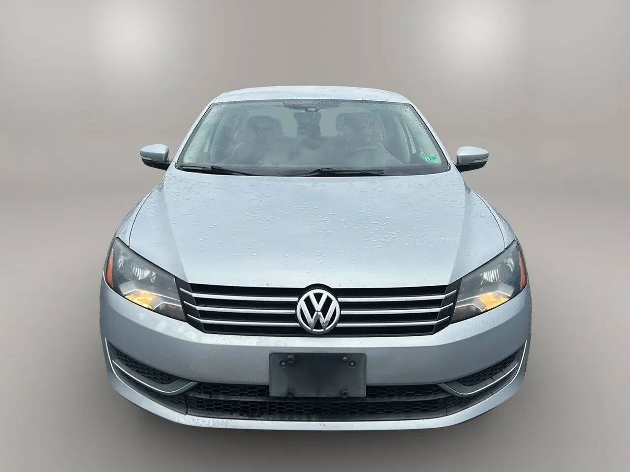 Used 2014 Volkswagen Passat 1.8T S FWD image 2