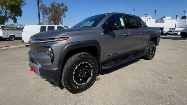 New 2026 Chevrolet Silverado EV Trail Boss image 4