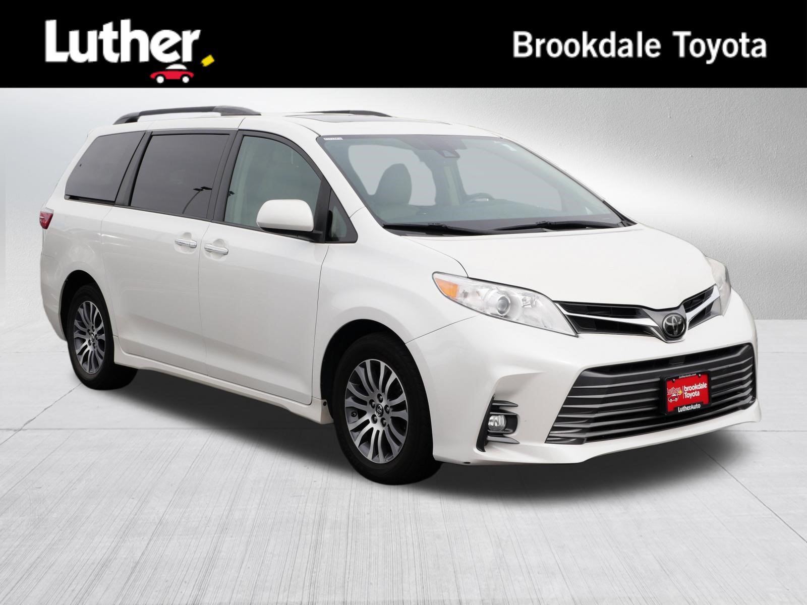 Used 2018 Toyota Sienna XLE Premium
