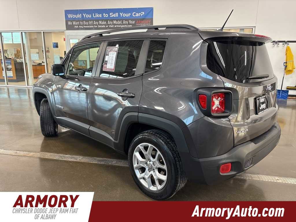 Used 2016 Jeep Renegade Latitude image 6
