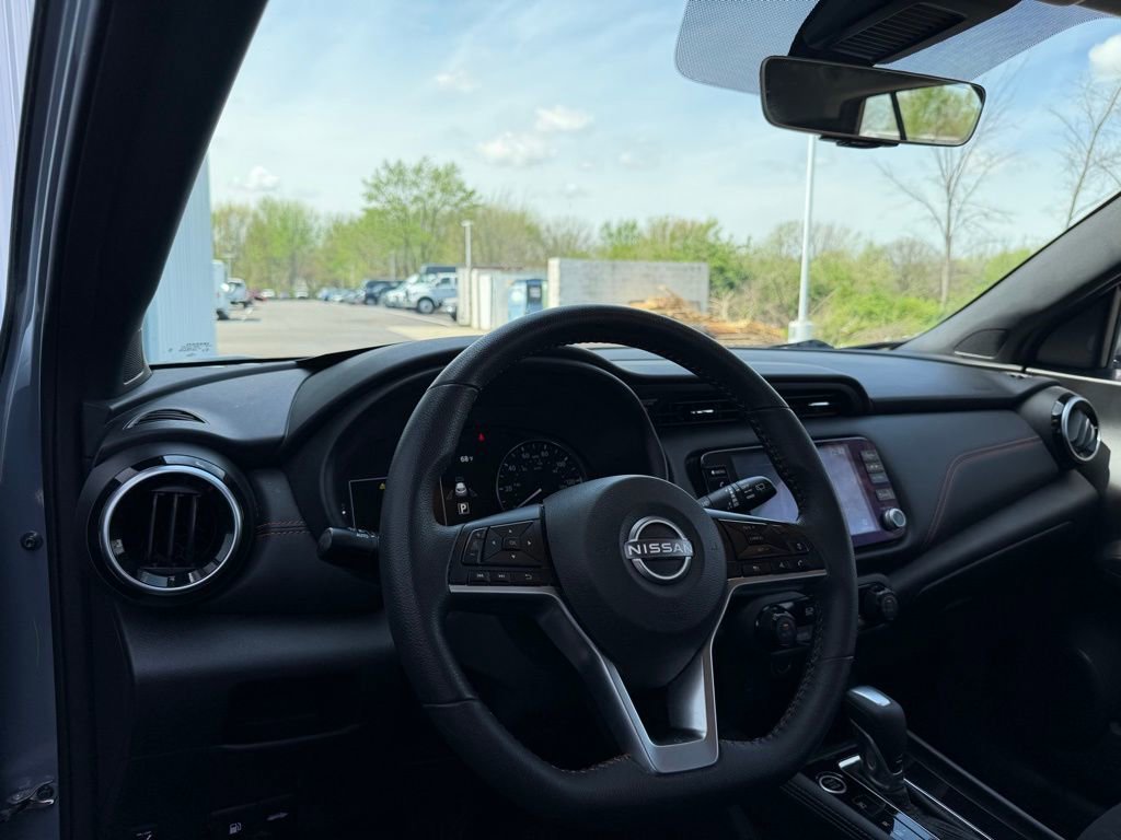 Used 2023 Nissan Kicks SR w/ Interior Electronics Package image 11