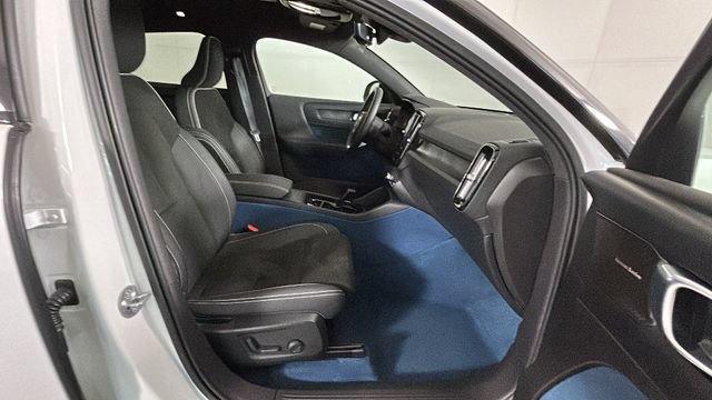 Used 2023 Volvo C40 P8 Recharge Ultimate AWD/4WD image 29