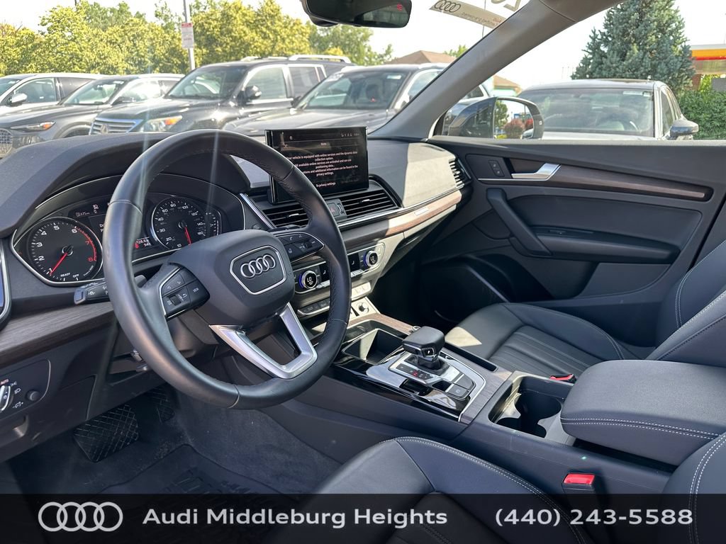 Used 2023 Audi Q5 2.0T Premium w/ Convenience Package AWD/4WD image 11