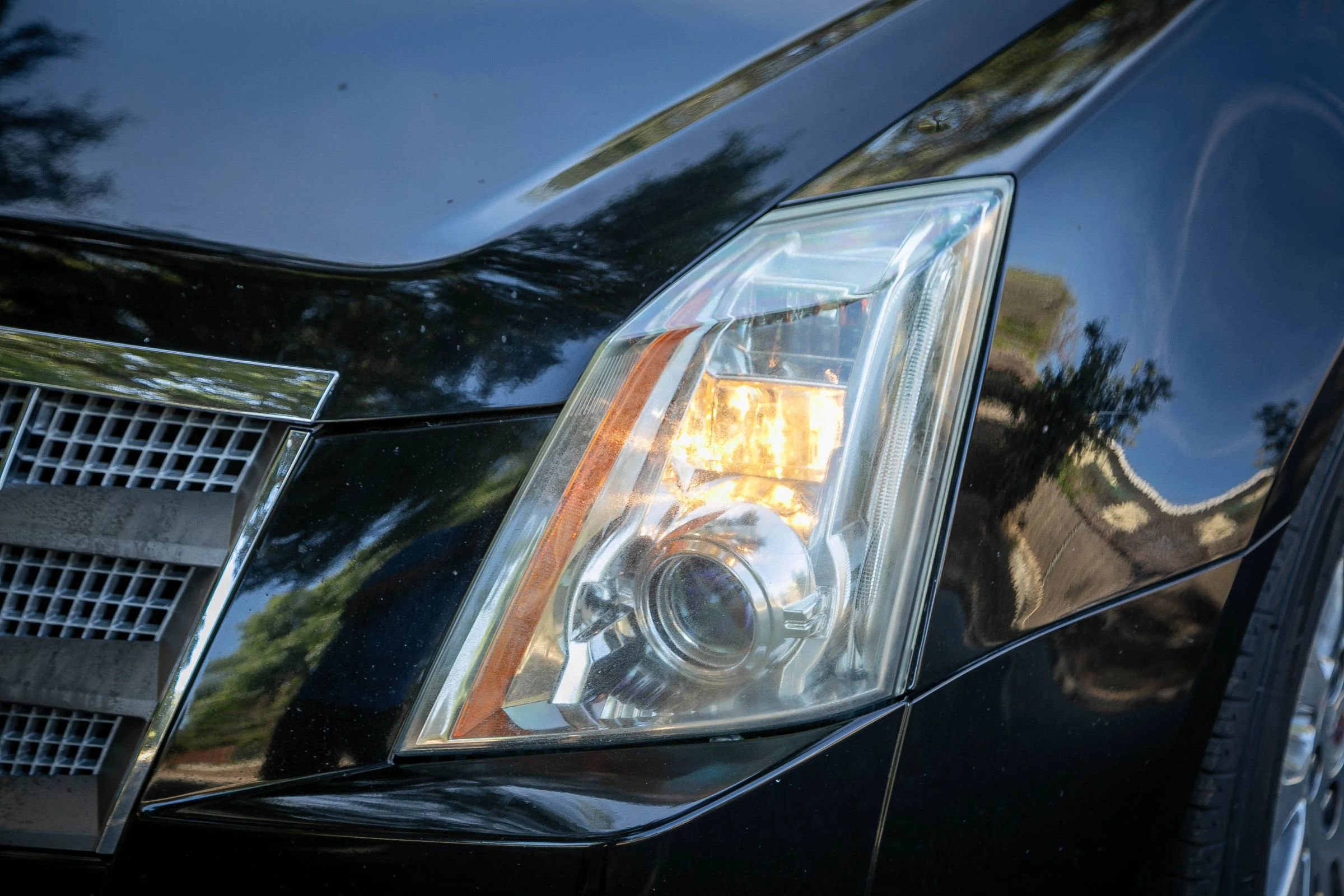 Used 2010 Cadillac CTS Premium image 7