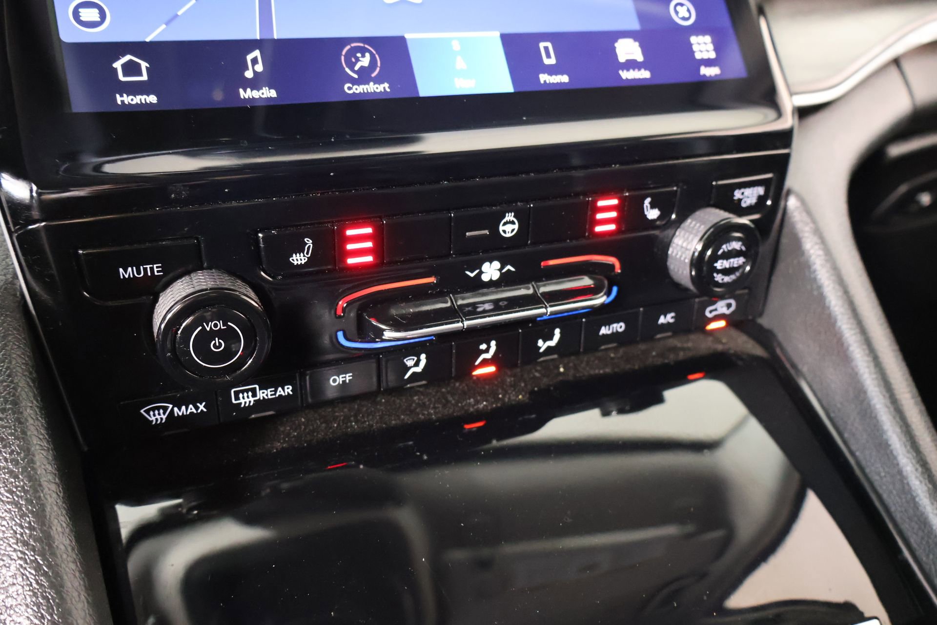 Used 2022 Jeep Grand Cherokee L Limited RWD image 8