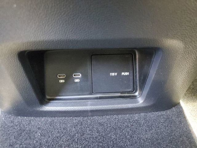 Certified 2025 Volkswagen Atlas SE w/ Panoramic Sunroof Package FWD image 12