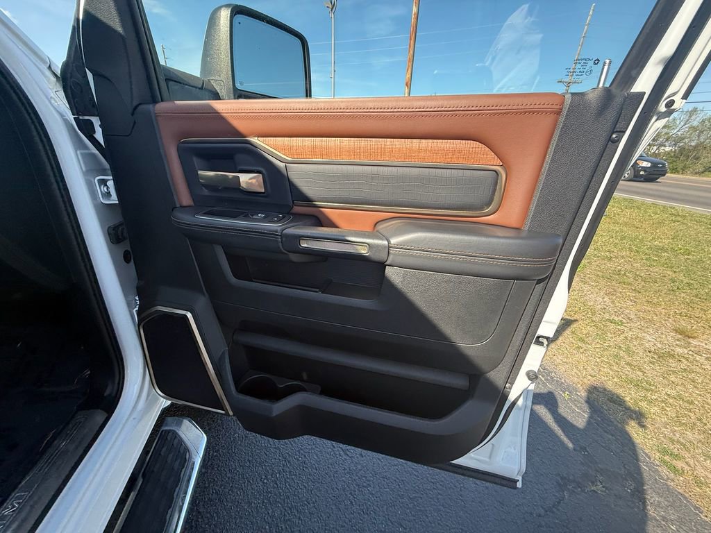 Used 2023 RAM 3500 Limited image 22