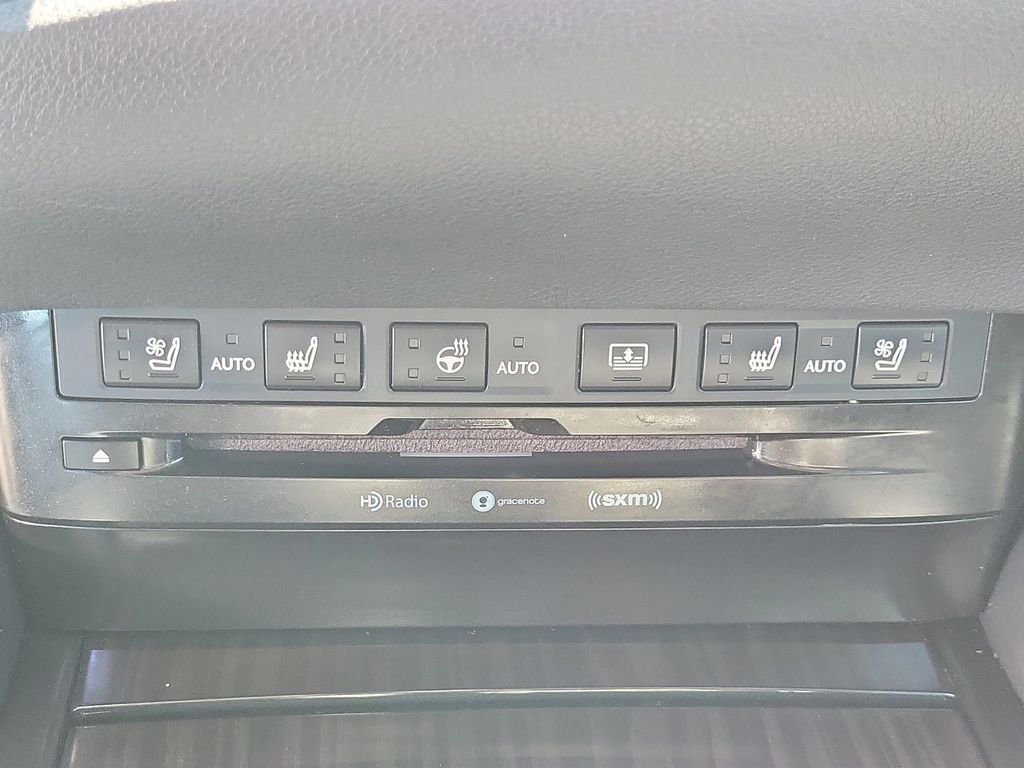 Used 2019 Lexus ES 300h w/ Luxury Package image 33