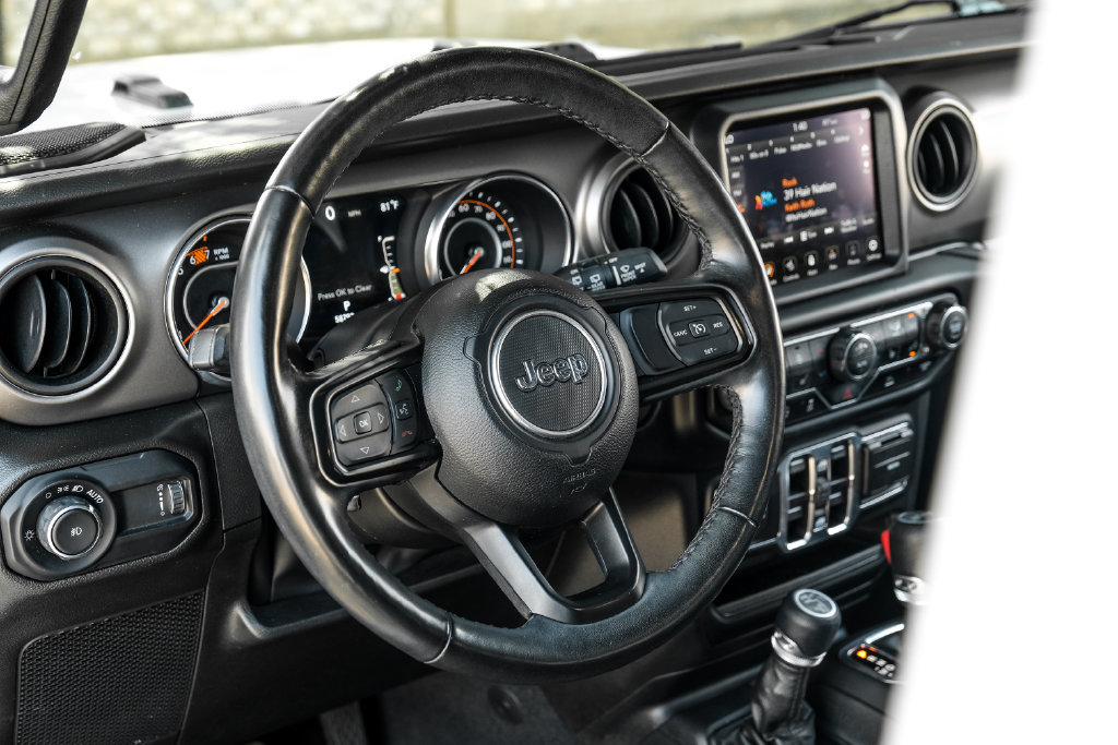 Used 2023 Jeep Wrangler Unlimited Sport AWD/4WD image 4