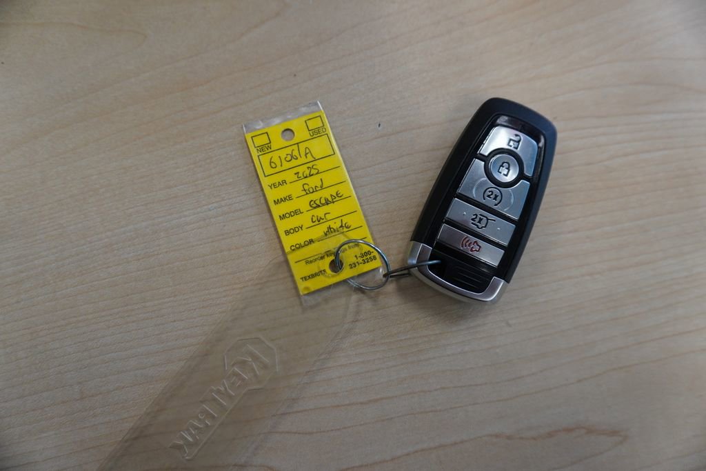 Certified 2025 Ford Escape ST-Line w/ Tech Pack #1 FWD image 30