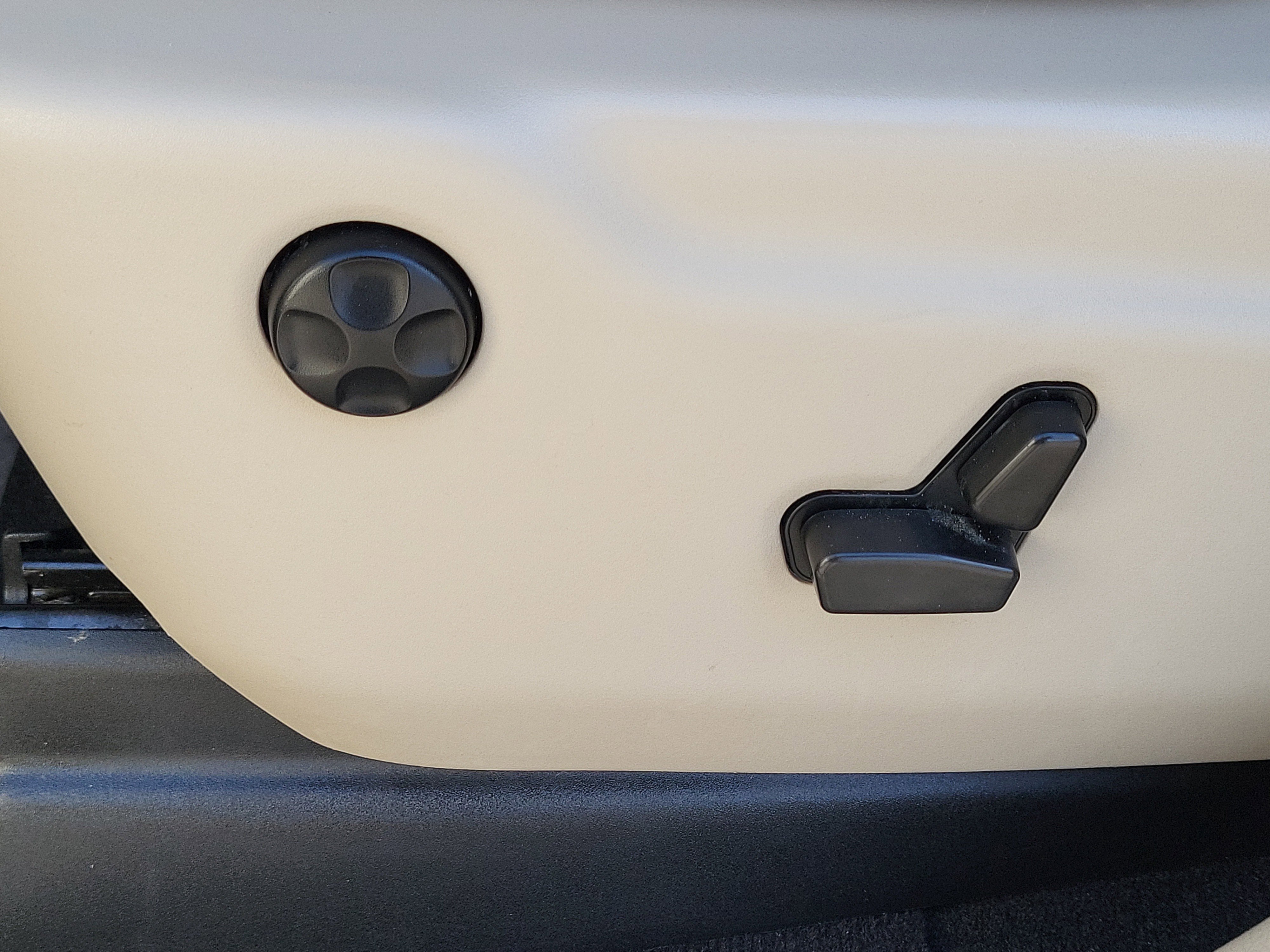 Used 2022 Jeep Grand Cherokee Laredo E w/ Security & Convenience Group image 20