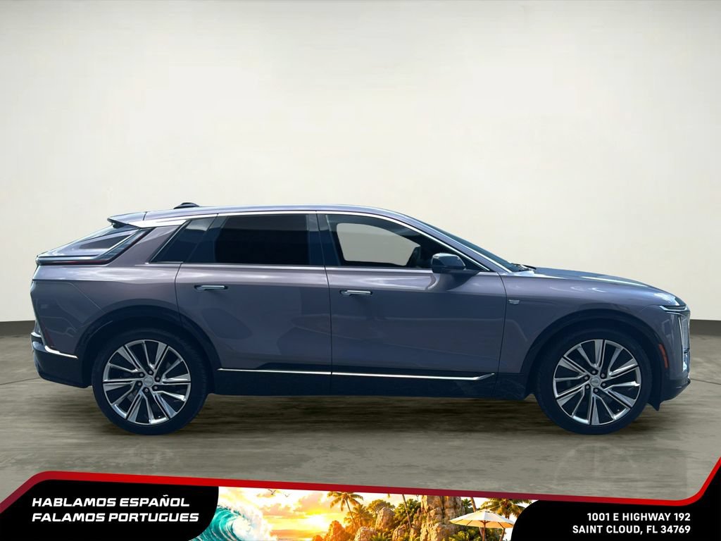 Certified 2025 Cadillac Lyriq Luxury w/ LPO, Floor Liner Package AWD/4WD image 7