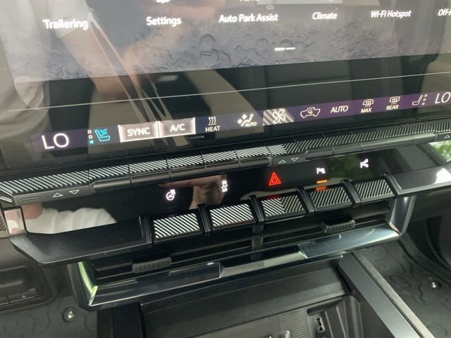 New 2026 GMC Hummer EV SUV image 17