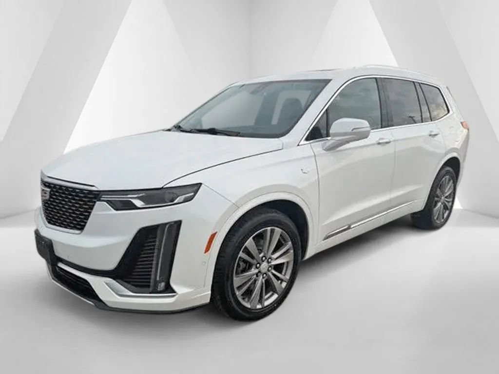 Used 2024 Cadillac XT6 Premium Luxury w/ Technology Package AWD/4WD image 4