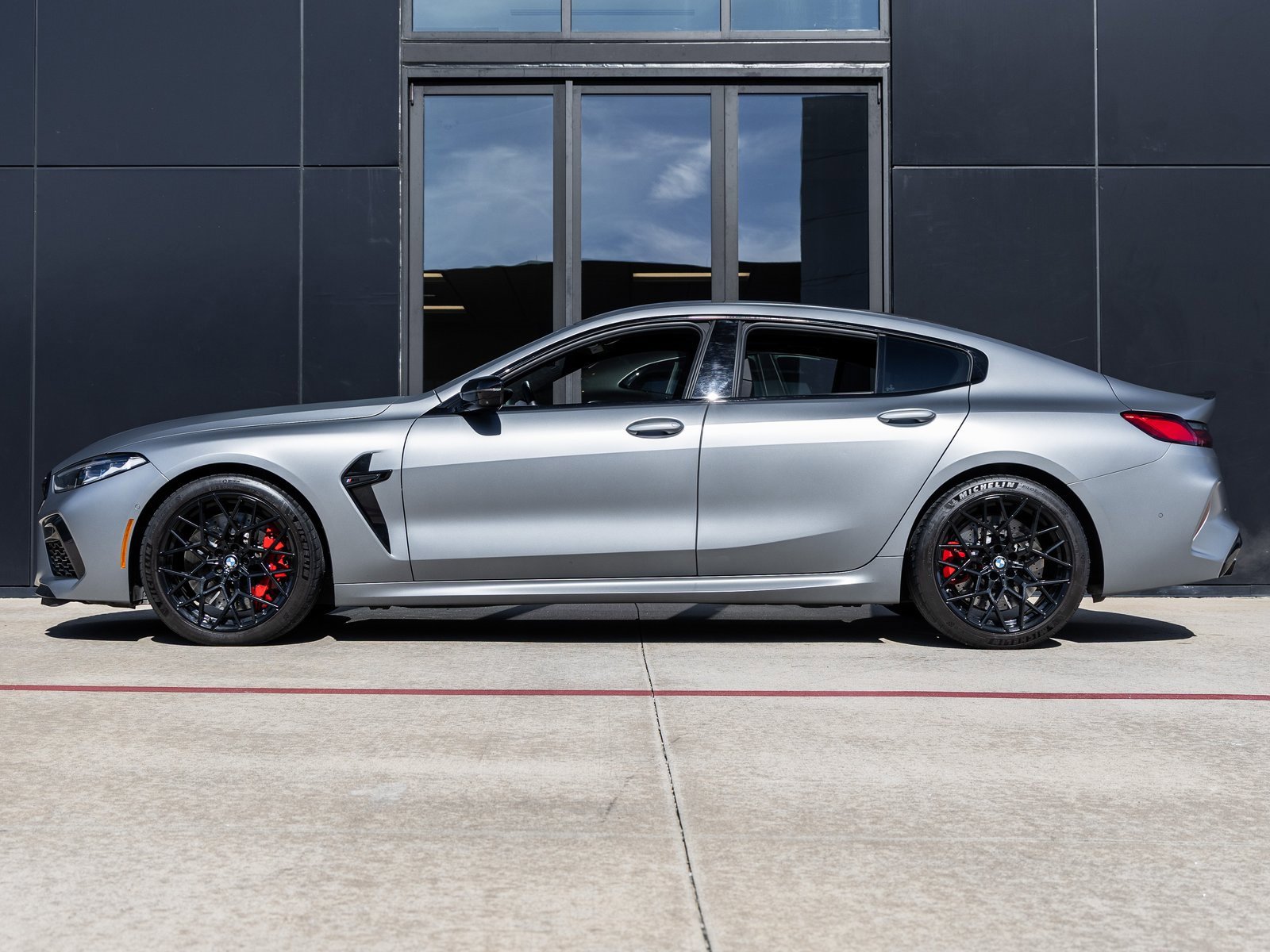 Used 2025 BMW M8 Competition image 9