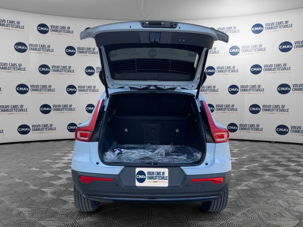 New 2026 Volvo XC40 B5 Plus w/ Protection Package Premier image 11