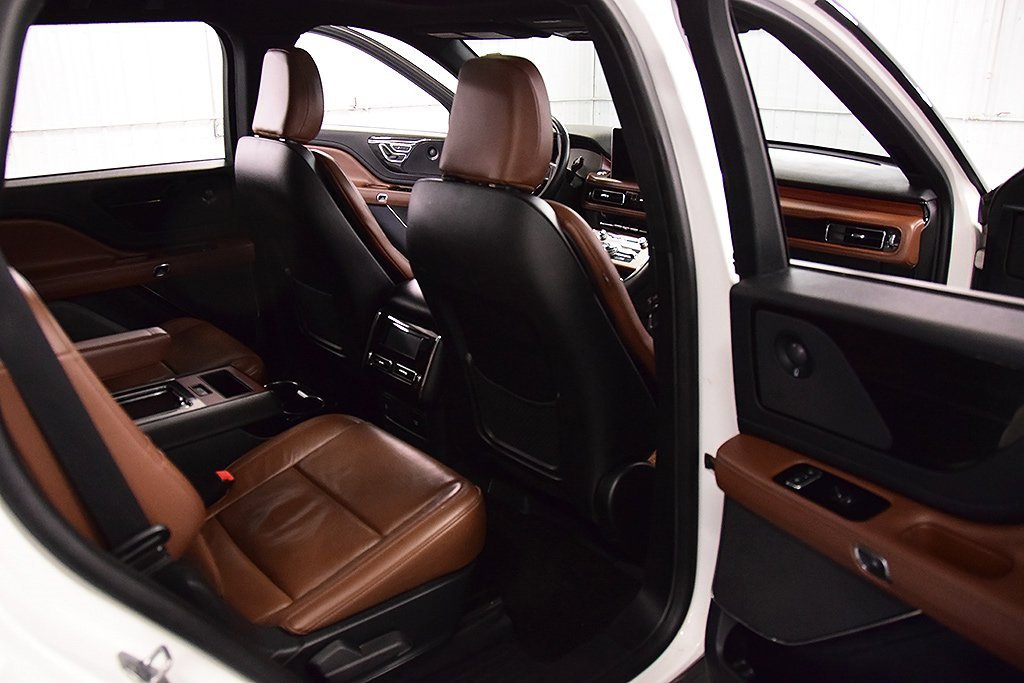 Used 2022 Lincoln Aviator Reserve w/ Equipment Group 201A image 32