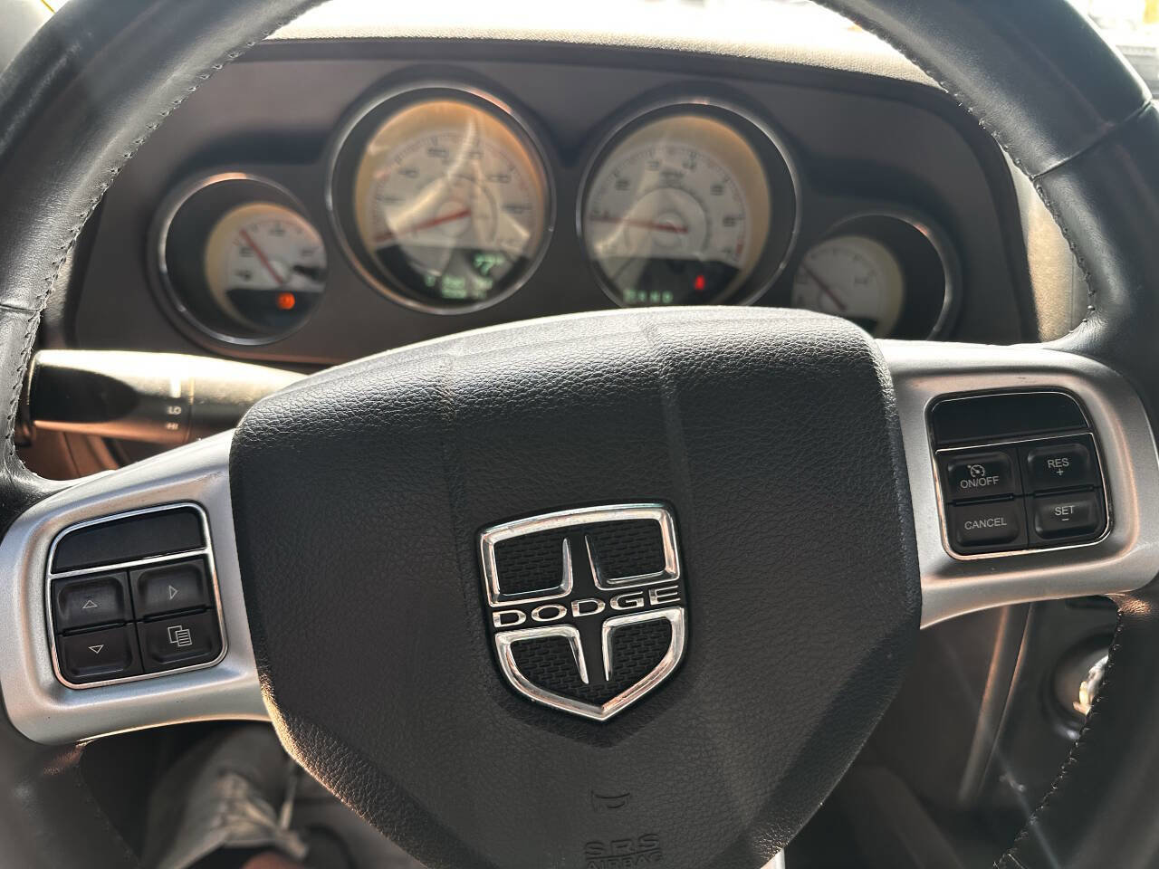 Used 2012 Dodge Challenger SXT image 12