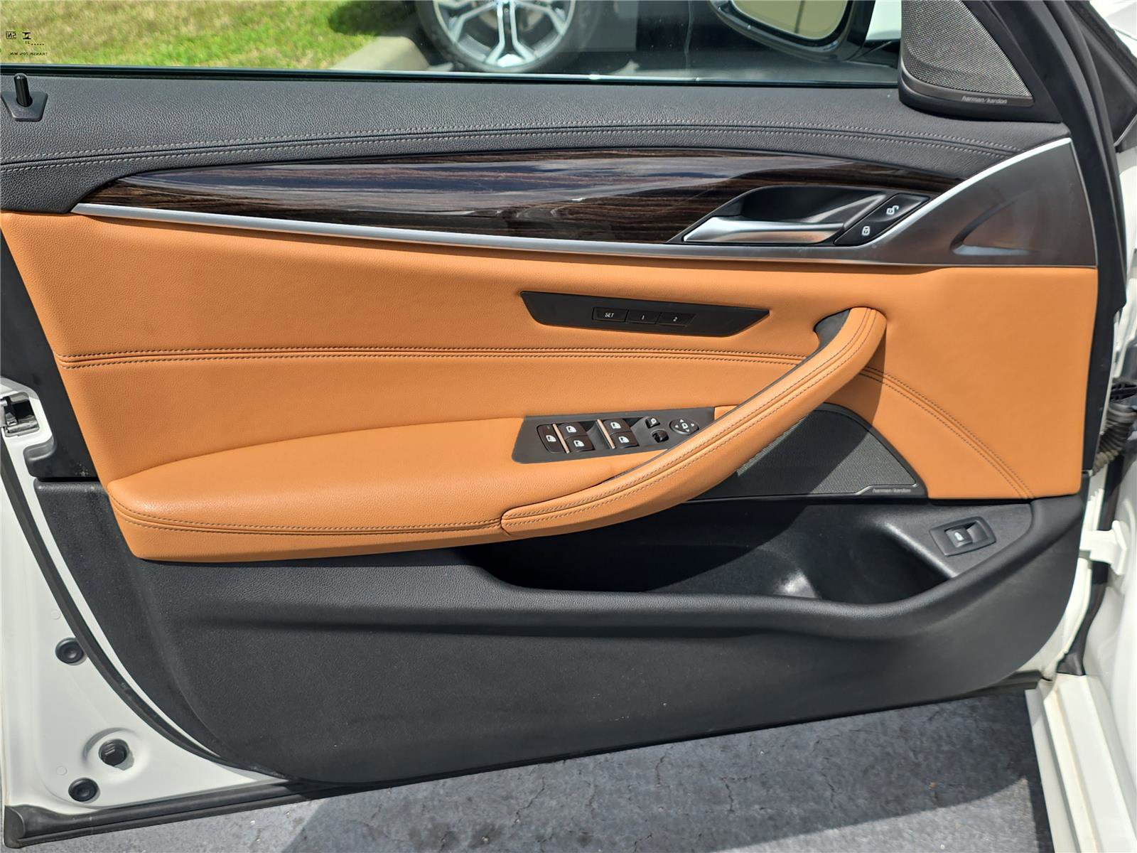 Certified 2023 BMW 540i xDrive w/ M Sport Package image 15