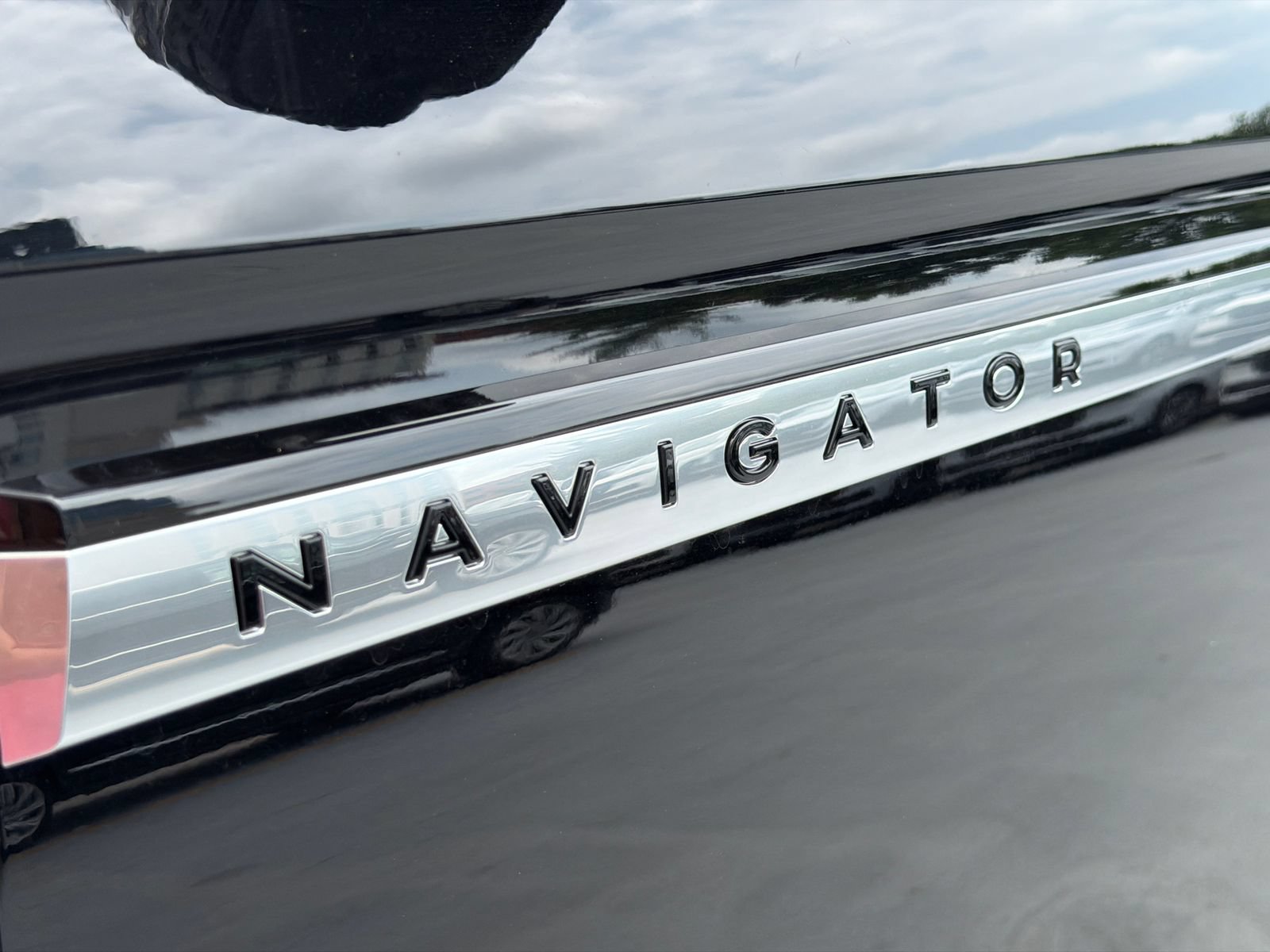 Used 2026 Lincoln Navigator Reserve AWD/4WD image 16