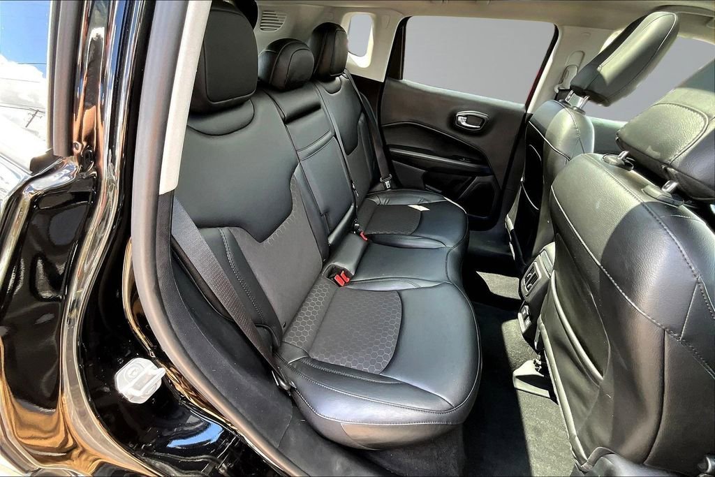 Used 2019 Jeep Compass Altitude image 28