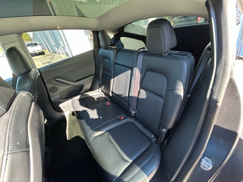 Used 2020 Tesla Model Y Long Range image 15