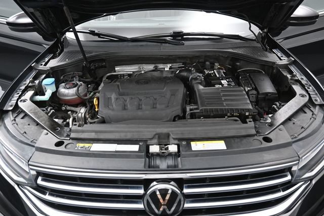 Used 2022 Volkswagen Tiguan SE AWD/4WD image 37