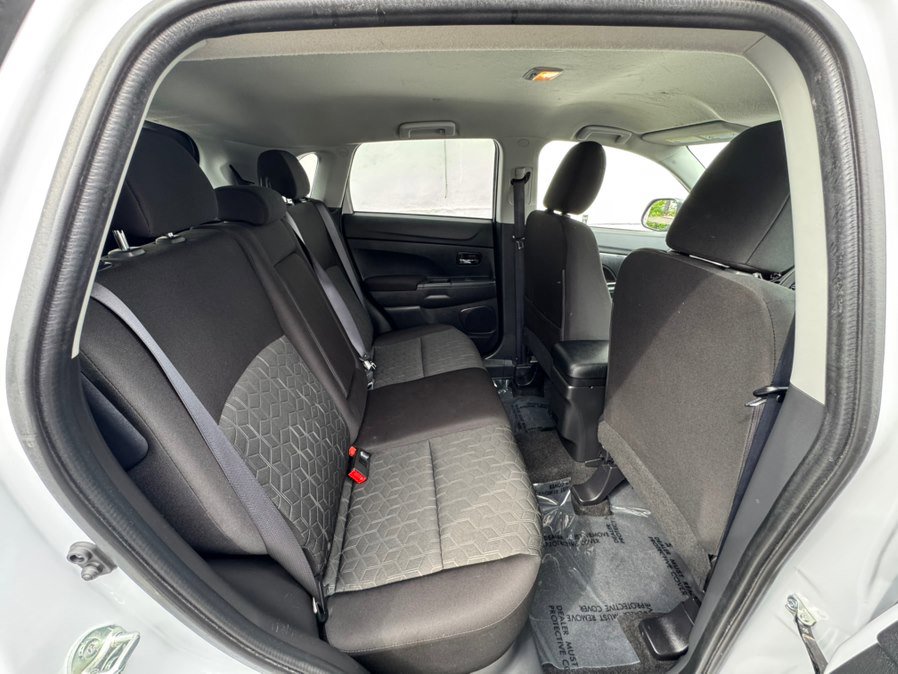 Used 2025 Mitsubishi Outlander Sport AWD image 12