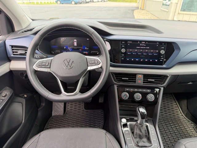 Used 2023 Volkswagen Taos SE w/ Panoramic Sunroof Package AWD/4WD image 15