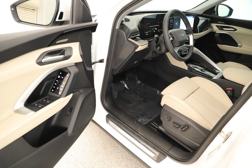 New 2025 Audi Q5 Prestige image 14