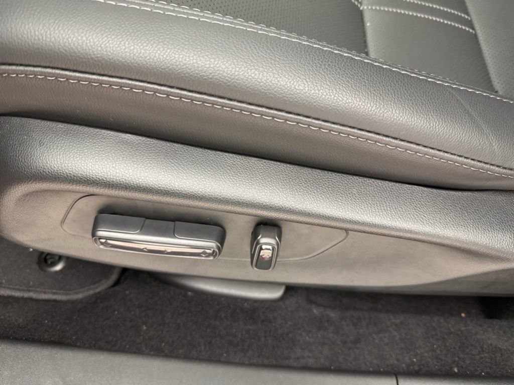 Certified 2025 Honda HR-V EX-L image 15