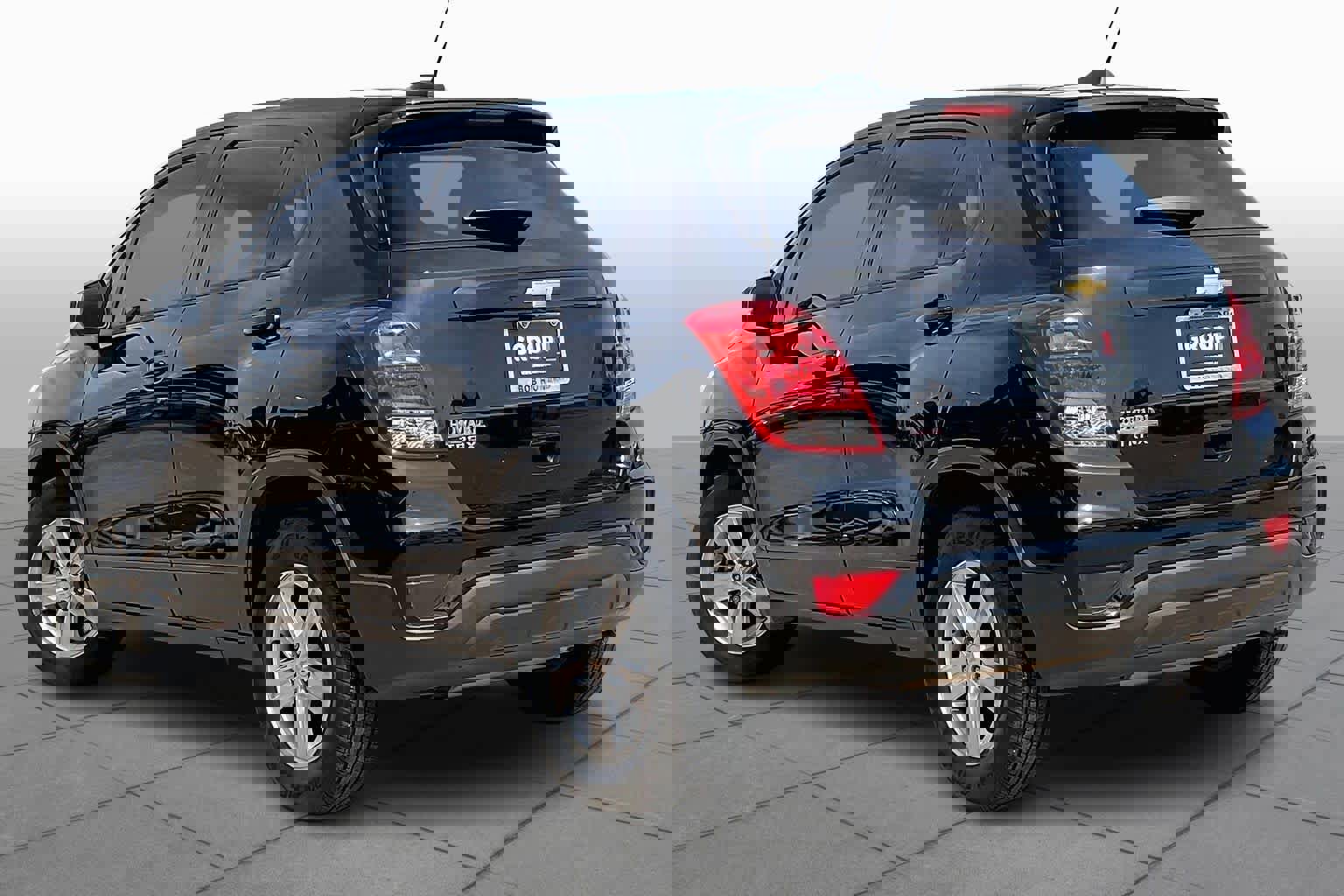 Used 2020 Chevrolet Trax LS w/ Tint and Cruise Package image 13