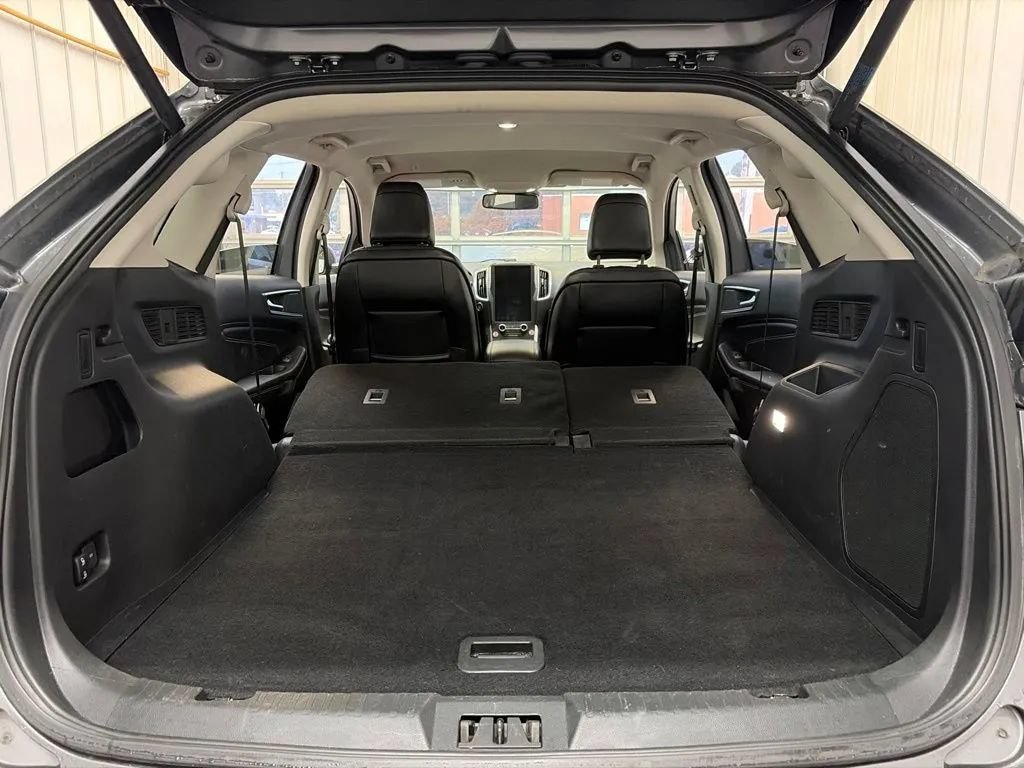 Used 2024 Ford Edge Titanium AWD/4WD image 16