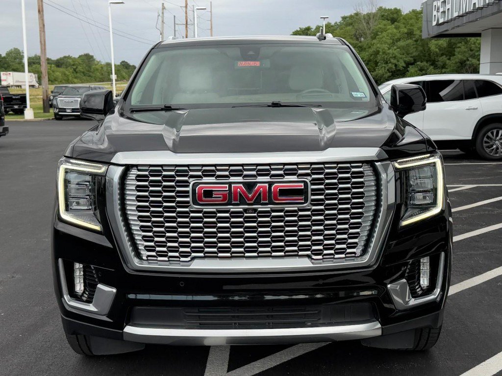 Used 2022 GMC Yukon Denali AWD/4WD image 12