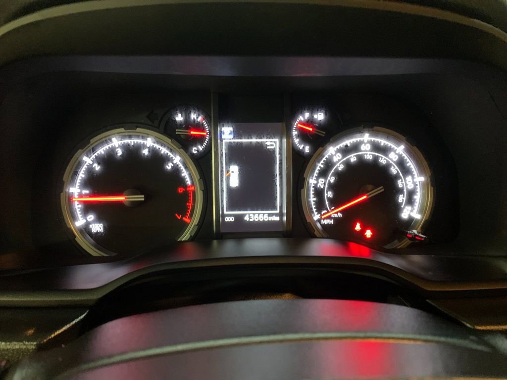 Used 2021 Toyota 4Runner TRD Off-Road Premium w/ Moonroof Package image 32