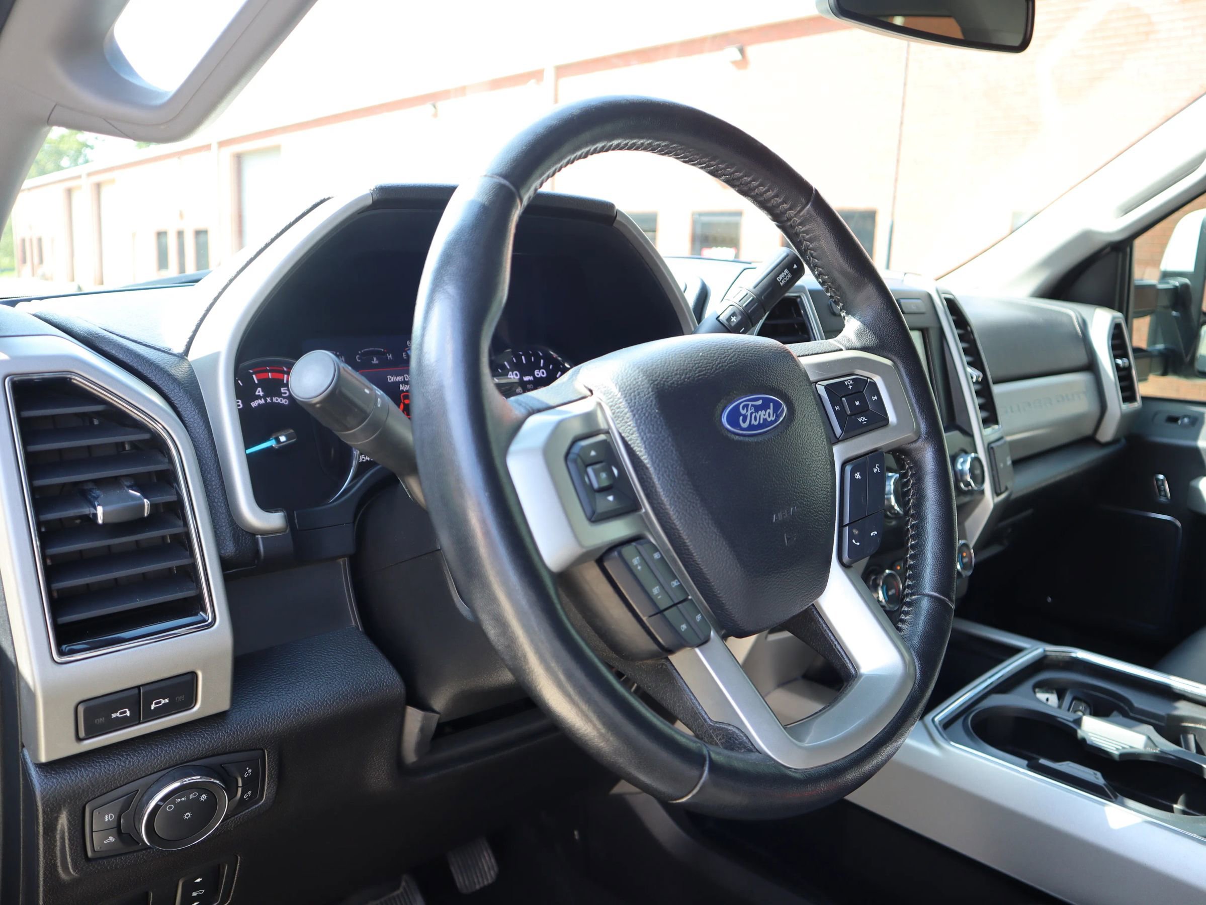 Used 2021 Ford F350 Lariat w/ Lariat Ultimate Package image 16