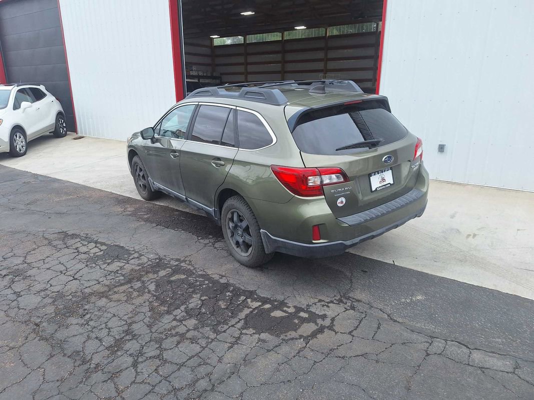 Used 2017 Subaru Outback 2.5i Premium AWD/4WD image 6