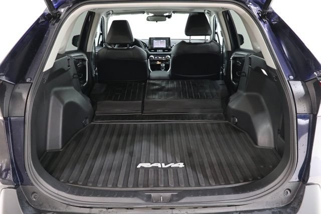 Used 2022 Toyota RAV4 XLE Premium AWD/4WD image 34