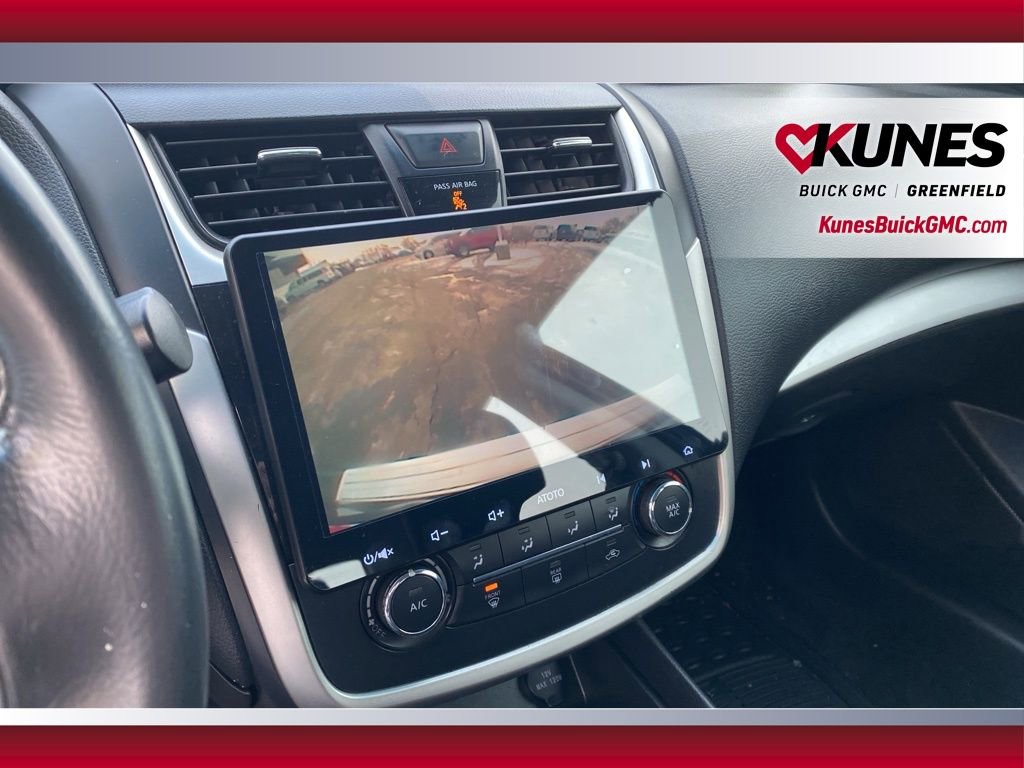 Used 2017 Nissan Altima 2.5 SR w/ Midnight Edition Package image 23