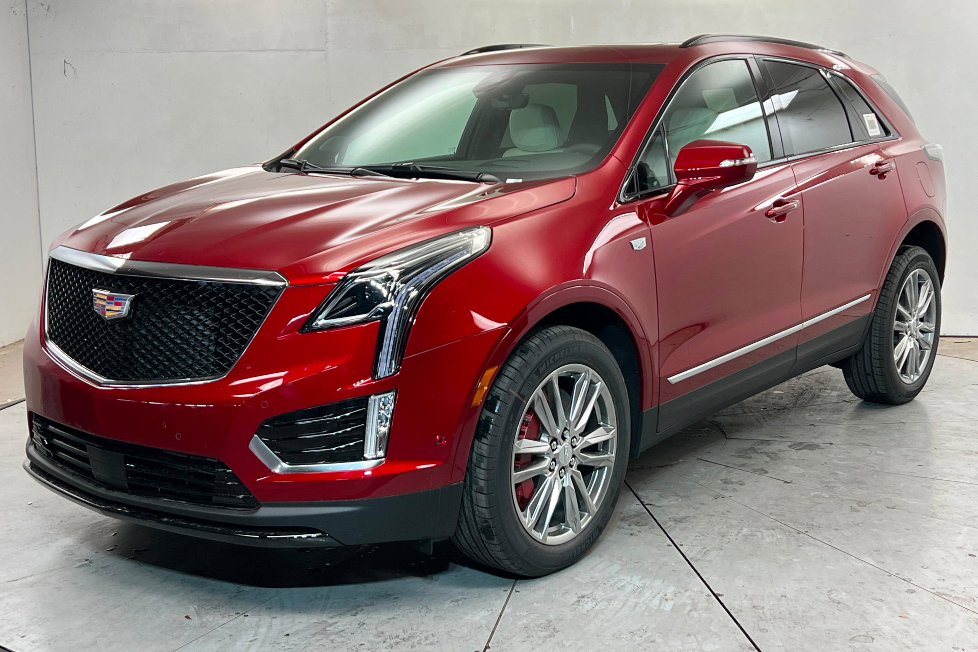 New 2026 Cadillac XT5 Sportv image 1